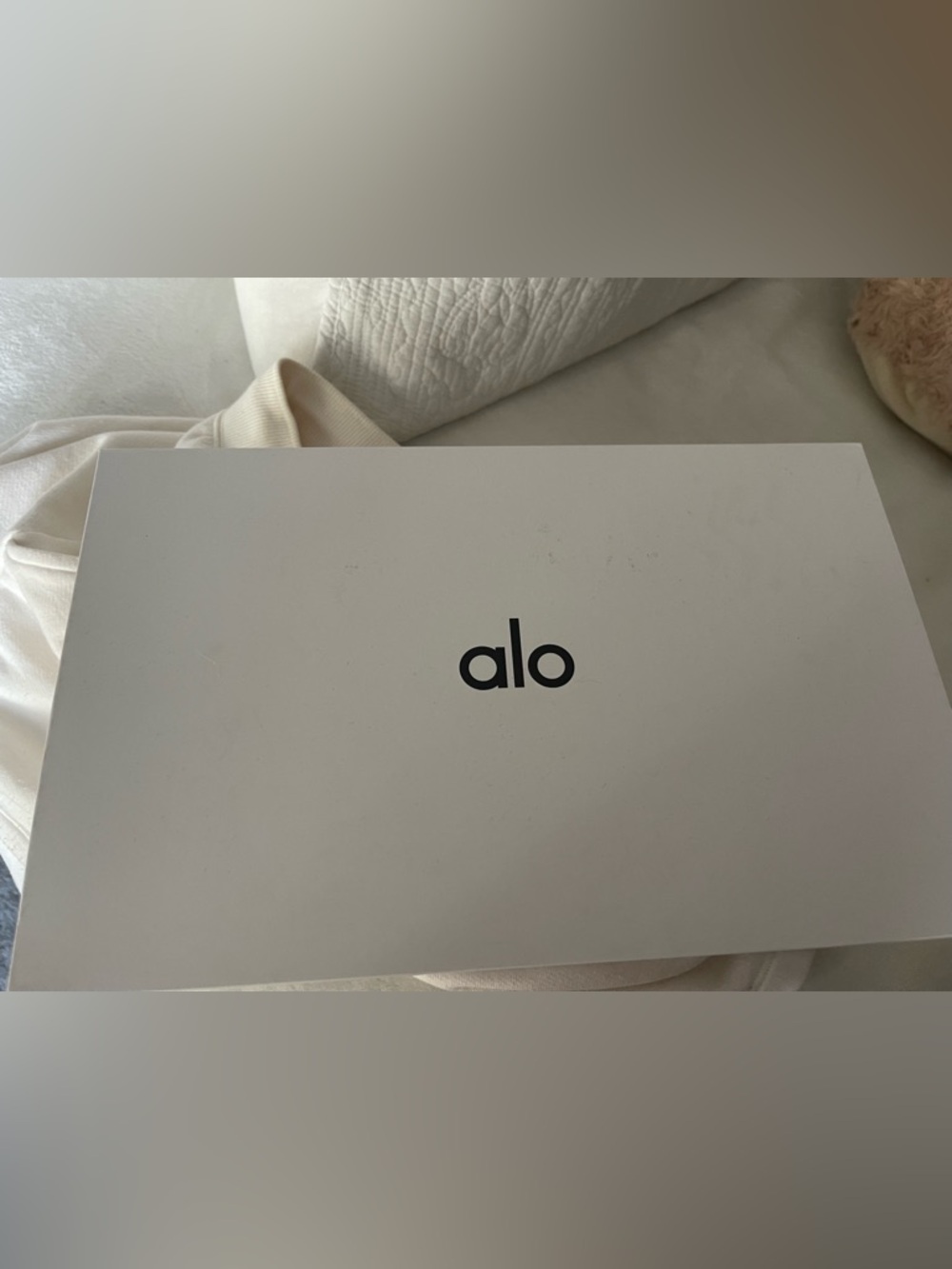 Alo Sunset Sneaker Sandstone Women’s size 9.5 Brand New In Box - Picture 8 of 16